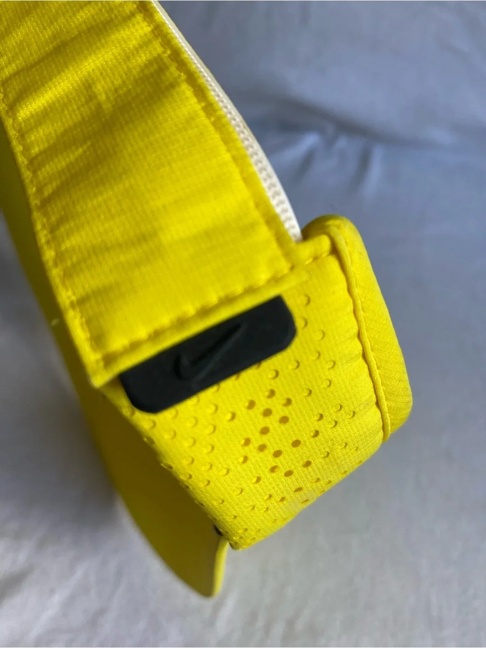 Nike Golf Women’s Tech Perforated Visor electrolime Yellow Adjustable 742710-741